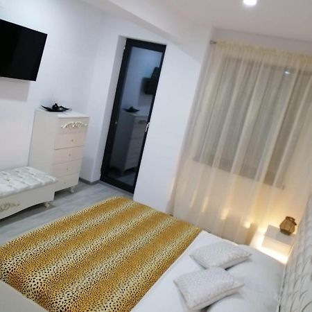 Nemo Apartment Navodari Bagian luar foto
